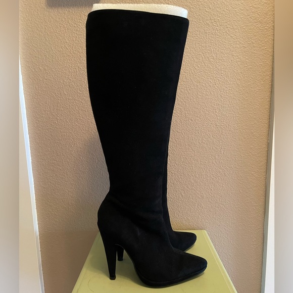 Bewitching Boots - Picture 2 of 5